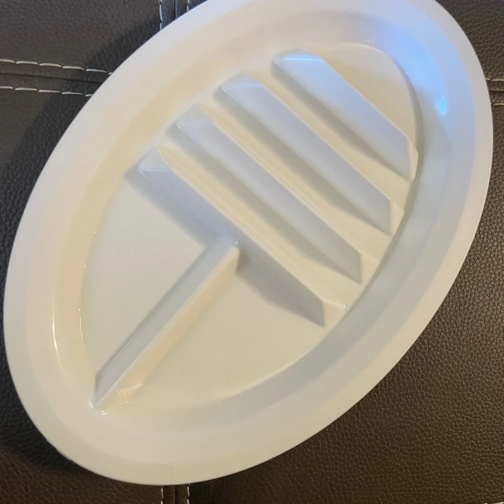 Taco‎ plates. Set up two. Plastic